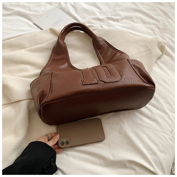 Luxury Women Bag 2025 New Armpit Handbags Women Shoulder Hobos Purse Top-Handle Bag Punk Cool Girls Shopping Packs Large Bolsas Master Coach HQ