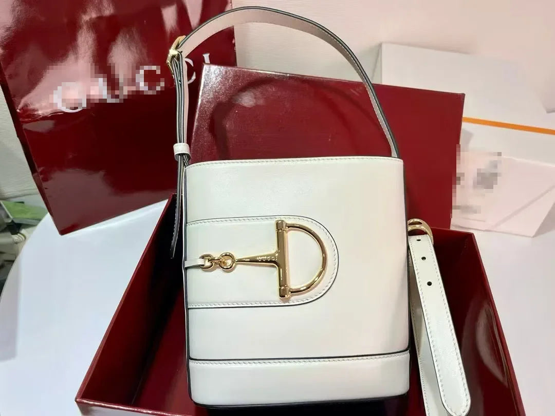Luxury Crossbody Handbag For Women Paris Fashion Elegant Leather Classic Large Capacity Tote Bag Solid Color Designer Master Coach HQ