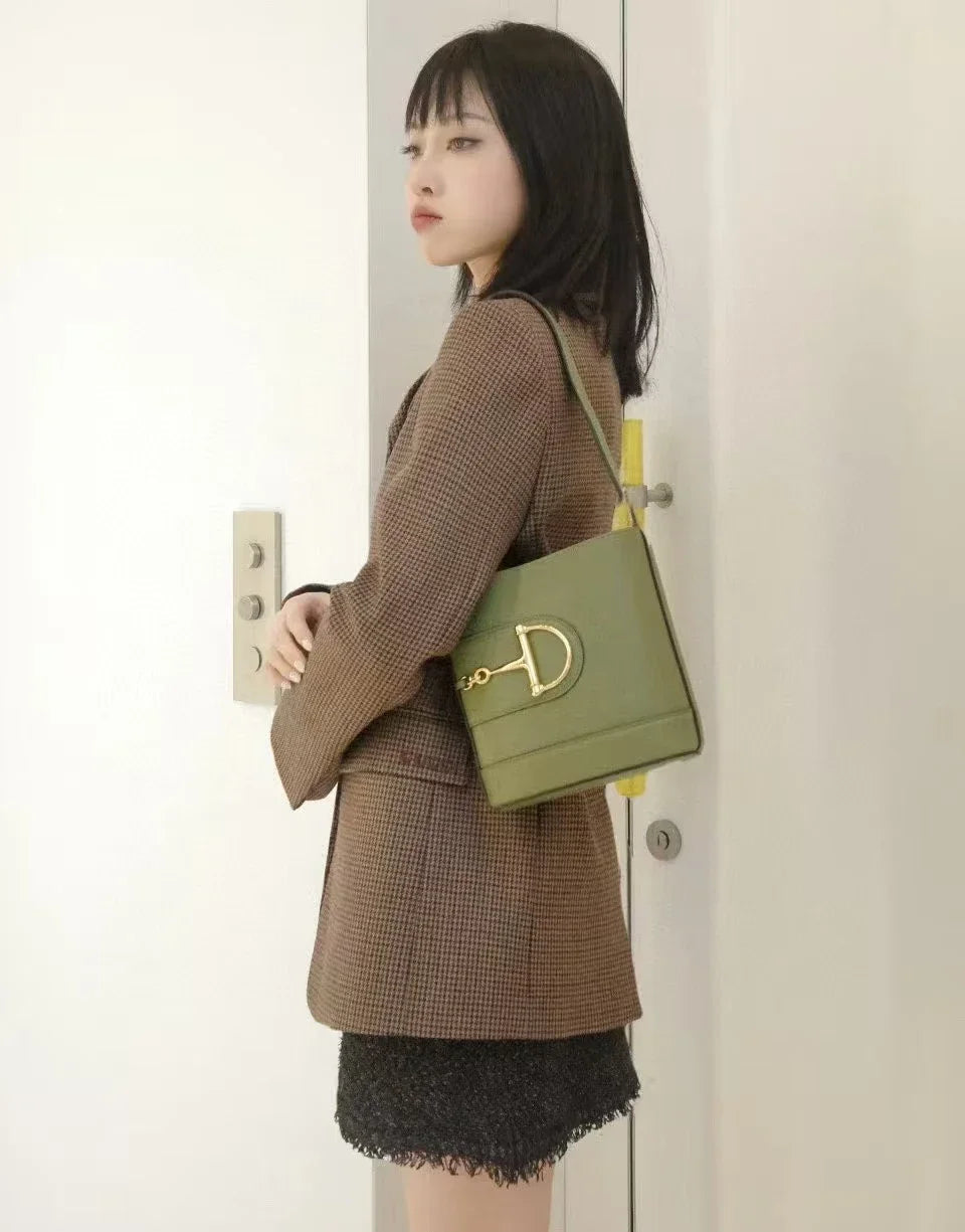 Luxury Crossbody Handbag For Women Paris Fashion Elegant Leather Classic Large Capacity Tote Bag Solid Color Designer Master Coach HQ