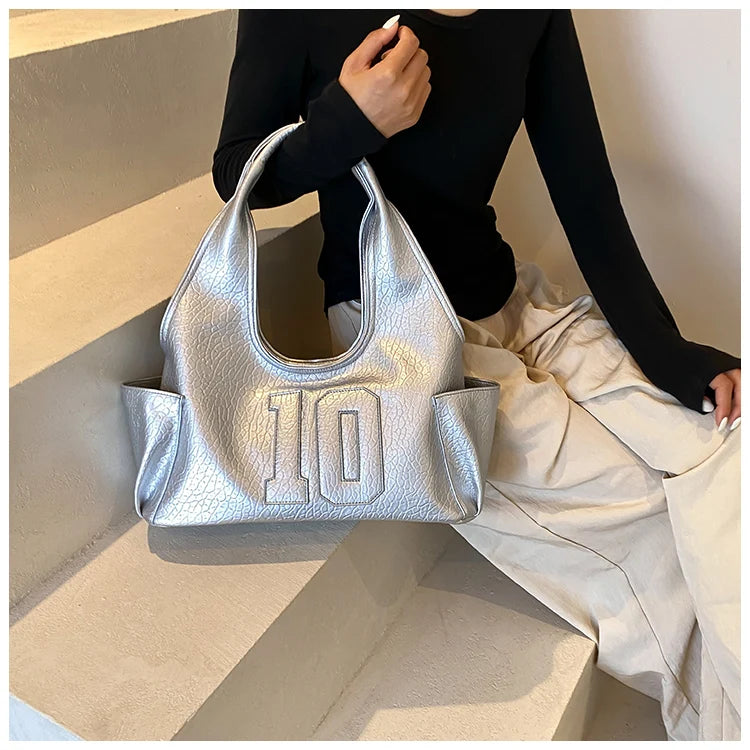 Luxury Women Bag 2025 New Armpit Handbags Women Shoulder Hobos Purse Top-Handle Bag Punk Cool Girls Shopping Packs Large Bolsas Master Coach HQ