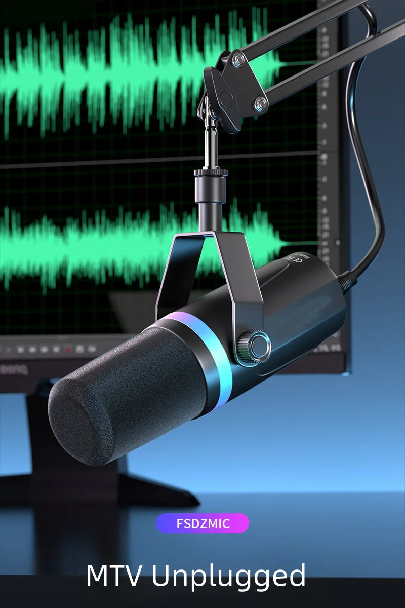 USB/XLR Dynamic Microphone With Built-in Headset Output & Sound Insulation,For Podcasts,Games, Live Broadcast Master Coach HQ