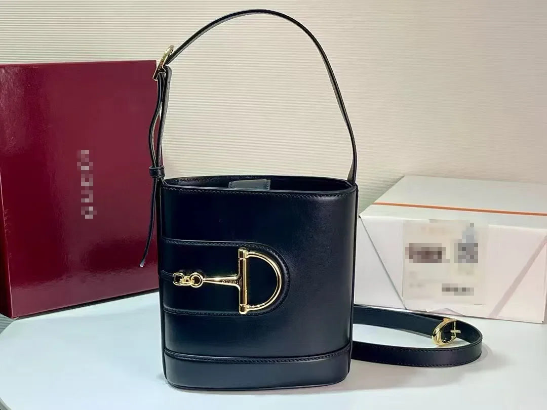 Luxury Crossbody Handbag For Women Paris Fashion Elegant Leather Classic Large Capacity Tote Bag Solid Color Designer Master Coach HQ