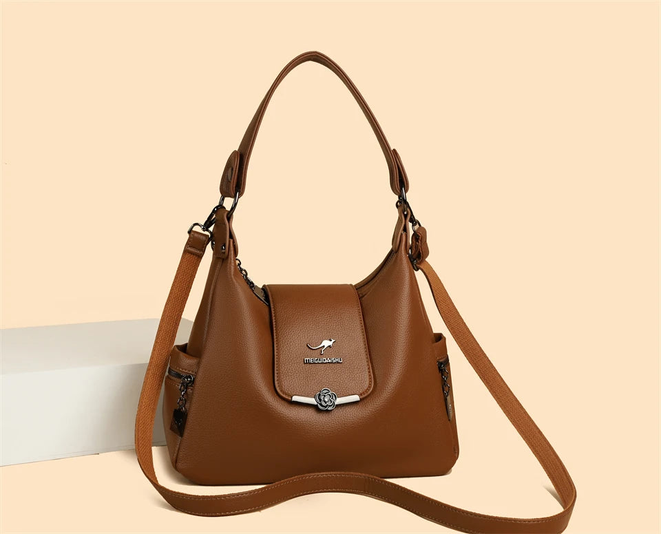 Luxury Handbags Women Shoulder Bags Designer Ladies Large Capacity Tote Famous Brand Quality Leather Crossbody Messenger Bag Master Coach HQ